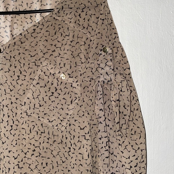 ⭐️💸Quintessential Top - Picture 3 of 3